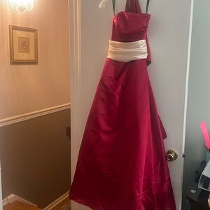 Red bridesmaid/maid of honor dress, Bill Levkoff from David’s Bridal, size 4